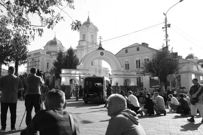 У Луцьку попрощалися із захисником Валентином Потапчуком (фото)