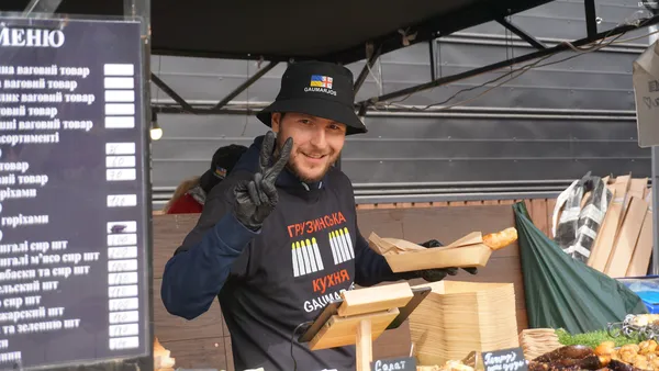 Скільки коштує погуляти на Food Fest у Луцьку цьогоріч (фото)