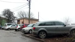 У Луцьку скаржаться на стихійне паркування у центрі міста (фото)