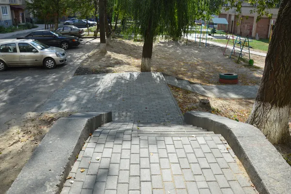 Скільки грошей «закатують» у двори Луцька?