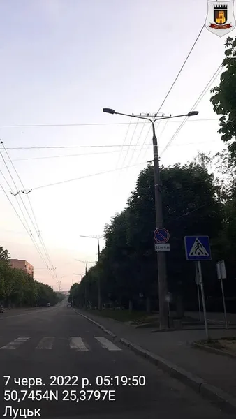 У Луцьку на Відродження  встановили нові знаки (фото, відео)