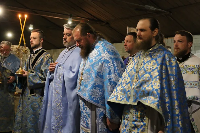 У першому храмі Луцька, якому майже тисяча років, помолилися перед стародавньою іконою (фото)
