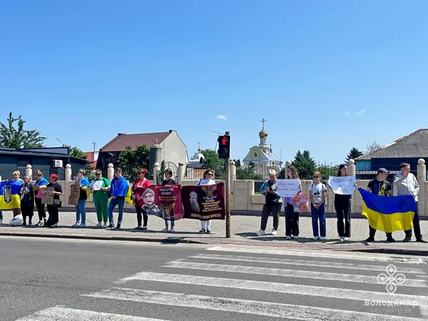 У місті на Волині відбувся автопробіг на підтримку військовополонених і зниклих безвісти (фото)