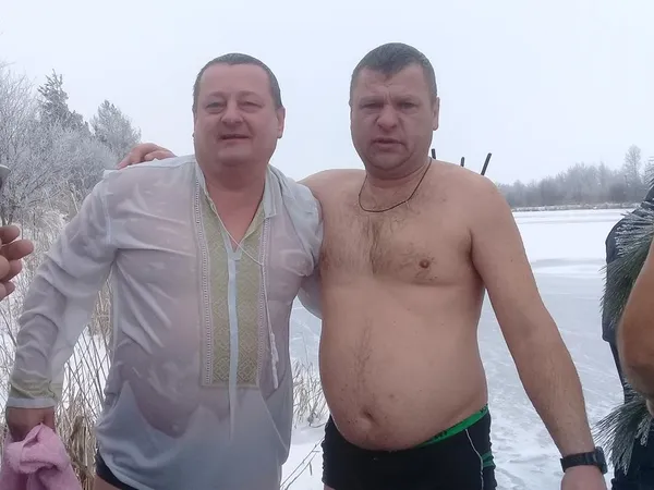 Хто з відомих волинян скупався в ополонці на Водохреще (фото)