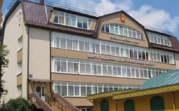 Луцький ЦНАП обслуговуватиме дітей позачергово