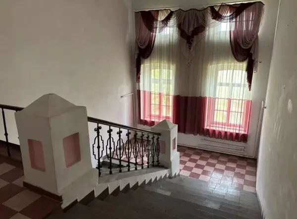 Ексдепутат, який втік за кордон, продає свій будинок у Володимирі за 8,5 млн грн (фото)