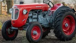 У Британії на аукціон виставили трактор Lamborghini 1956 року (фото)