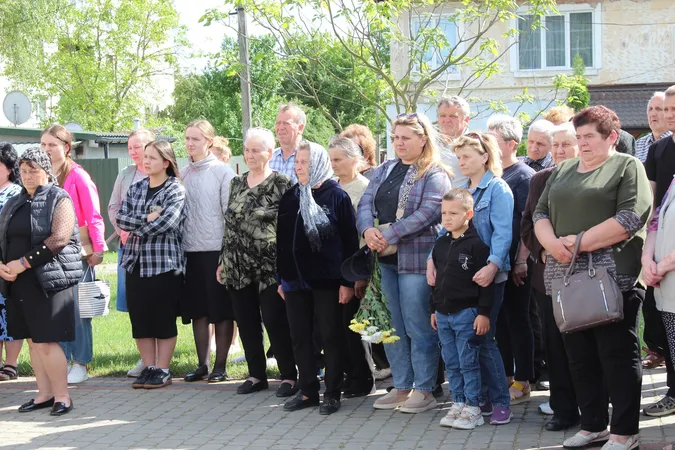Врятував побратима ціною власного життя: на Волині попрощалися з воїном Андрієм Лавренчуком (фото)