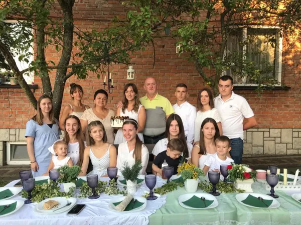 «Нема у нас чужих»: родина волинян виховала 23 дітей (фото)