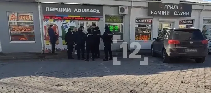 Працівниця вийшла і не зачинила двері: деталі крадіжки грошей з луцького обмінника