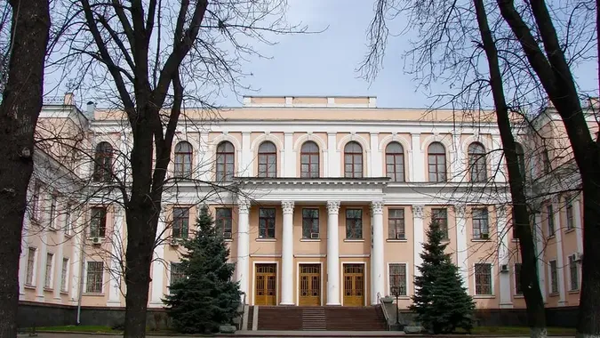 МОН позбавило частину вишів ліцензій на освітню діяльність