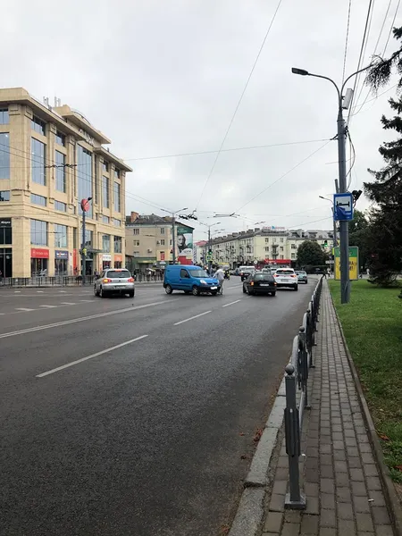 У центрі Луцька – аварія: зіткнулися дві автівки (фото)