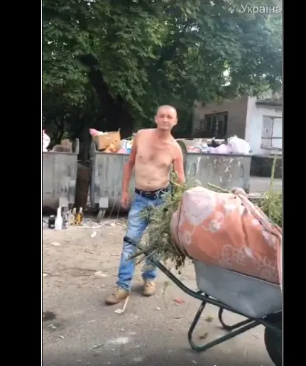 У Луцьку спіймали чергових «зозуль» із тачкою зілля (фото)
