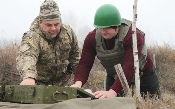 Волинських чиновників вчили воювати (фото)