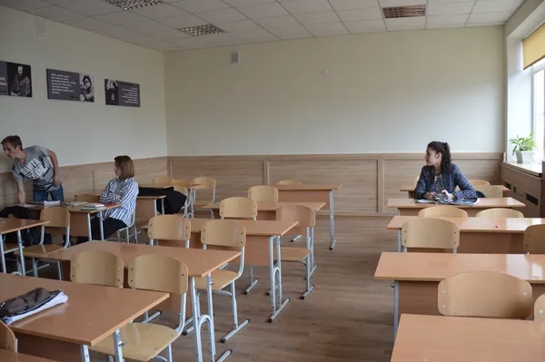 Діти першої школи активні - постійно беруть участь в різного роду конкурсах та олімпіадах