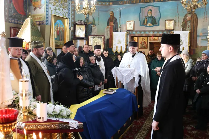 На Волині попрощалися із молодим воїном Ігорем Доманським (фото)