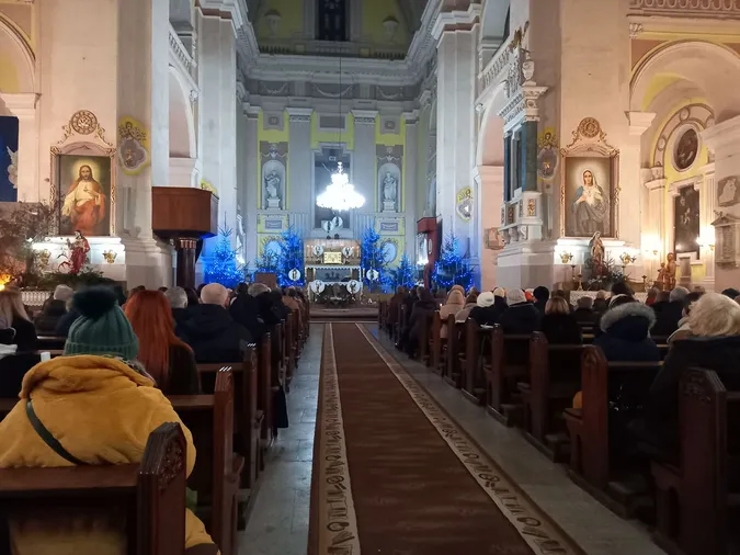 У луцькому костелі почали святкувати Різдво (фото)