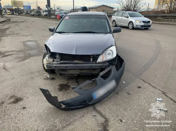 В поліції розповіли деталі ранкової аварії, що сталась у Луцьку (фото)