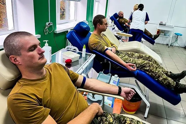 Волинські гвардійці здали кров, щоб рятувати життя (фото)