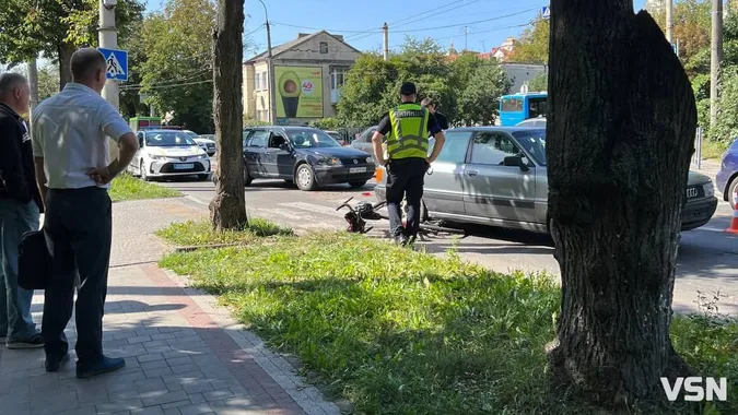 Ефект доміно: у Луцьку на «зебрі» авто збило велосипедиста