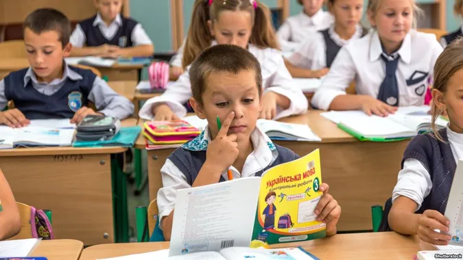 В українських школах на одного вчителя припадає 9 учнів
