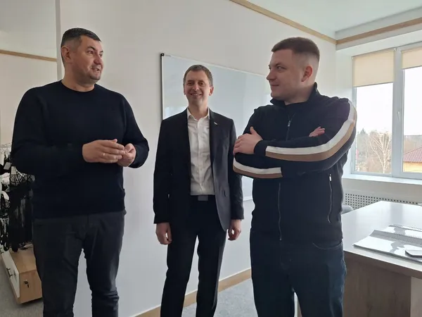 У Луцьку студентів навчатимуть шити жіночу білизну фірми «Жасмін» (фото)