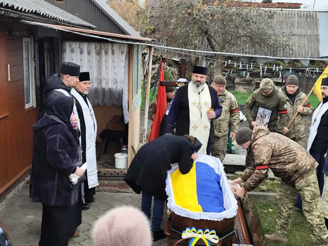 У Луцькому районі попрощалися із загиблим воїном Петром Масюком (фото)