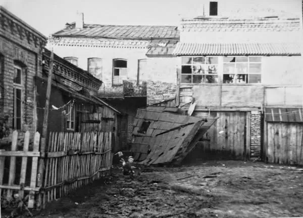 Кірха – без шпиля, церква – без бані: майже 65 років тому над Луцьком пронісся руйнівний буревій (фото)