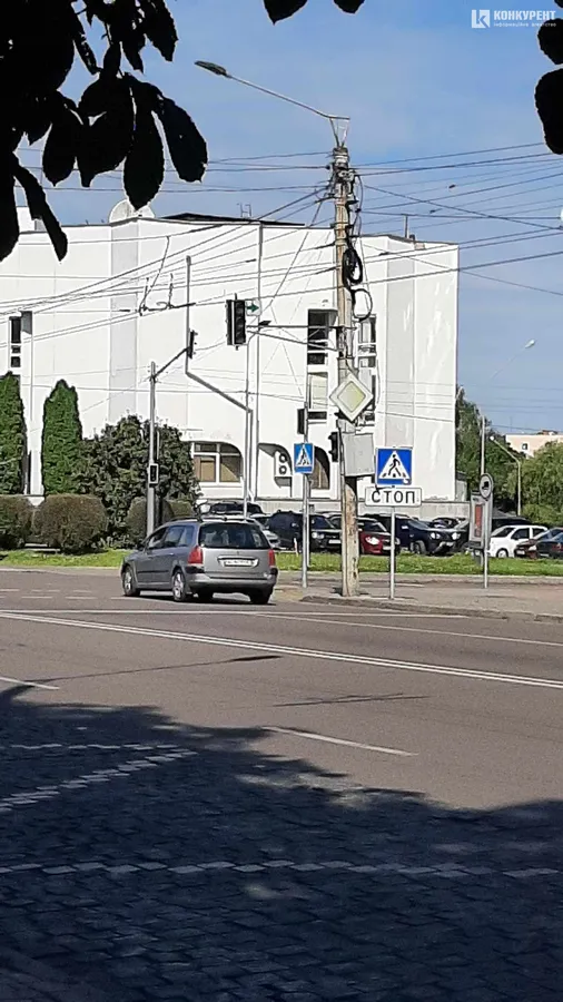 У центрі Луцька зникло світло: у чому причина (фото)