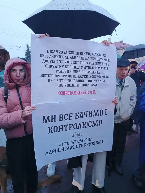 Мер Луцька Поліщук пропіарився на фотках, а людям не подякував (фото)