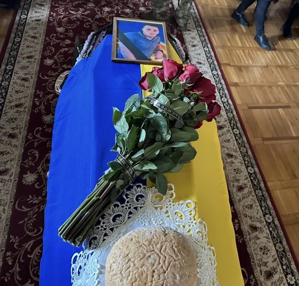Загинув майже пів року тому: на Волині попрощалися з воїном Тарасом Шавлаєм (фото)