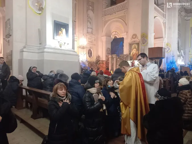 У луцькому костелі почали святкувати Різдво (фото)