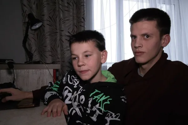 Прийомна родина з Волині взяла на виховання вісім дітей і підлітків