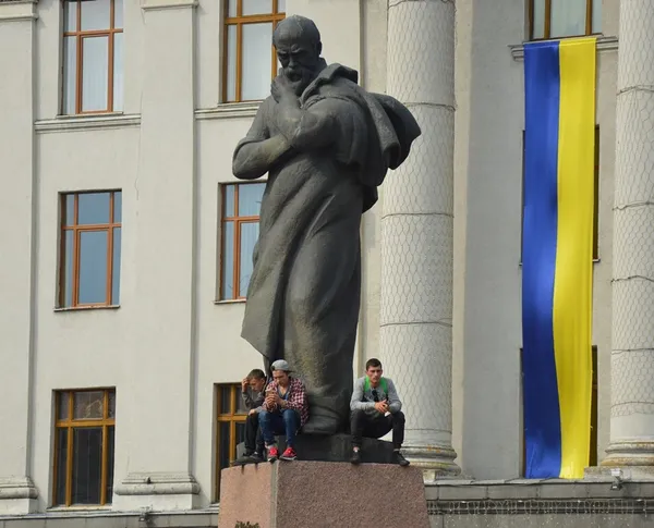 У Тараса Григоровича з'явилася на змагання компанія