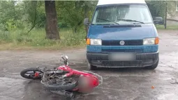 Волинянин впав з мотоцикла, аби не врізатися в бус (фото)