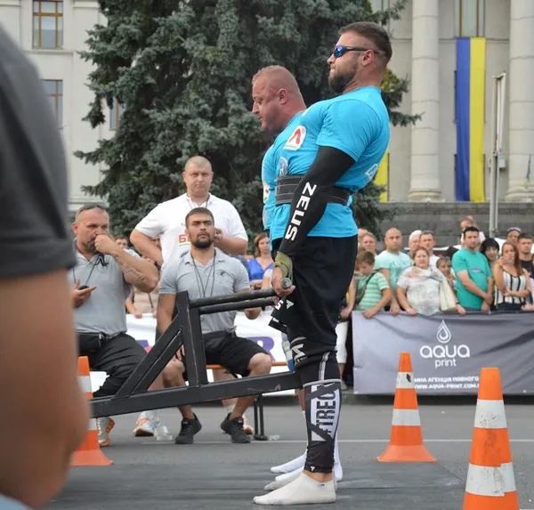 Струнко! 