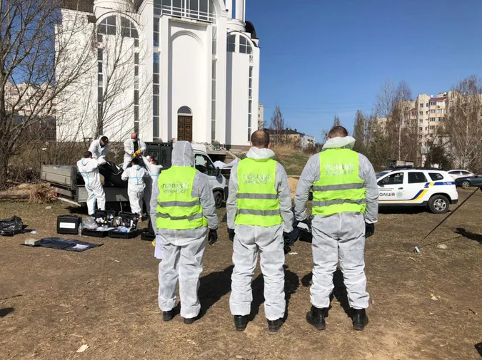 «У день діставали близько 20 тіл», – волинський криміналіст про звірства окупантів у Бучі (фото, відео)