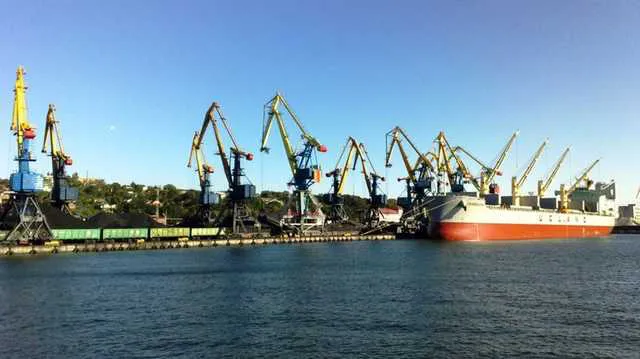 Росія заблокувала українські порти на Азовському морі