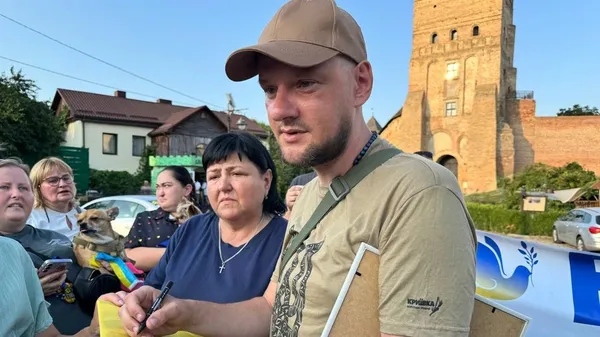 Повернувся додому через 4 роки полону: у Луцьку зустріли воїна Олександра Пришка (фото)