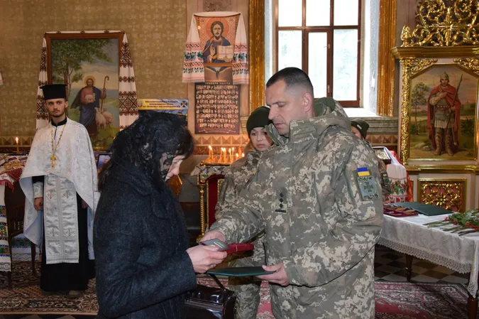 Рідним загиблих прикордонників з Волині вручили їхні посмертні нагороди