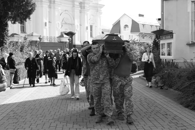 У Луцьку попрощалися з померлим у ворожому полоні Борисом Борисюком (фото)