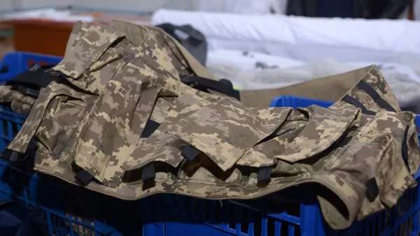 Вчителі із села на Волині шиють військову амуніцію (фото, відео)