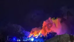 У Струмівці палає житловий будинок (відео)