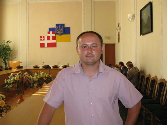 Скандал у луцькому басейні: директор звинувачує тренера. Подробиці