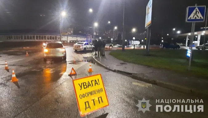У Луцьку автомобіль збив жінку на пішохідному переході (фото)