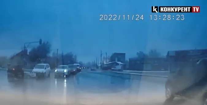 У Луцьку на перехресті зіткнулися два «опелі» (відео)