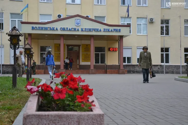 У обласній лікарні Луцька провели три операції з прямою трансляцією