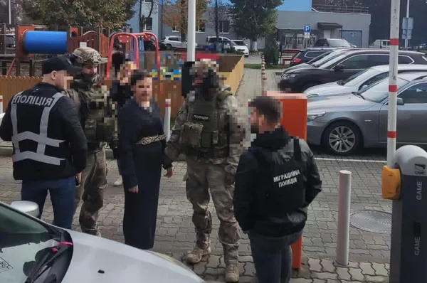 Справа волинської благодійниці, яка незаконно переправляла чоловіків за кордон, зависла у суді