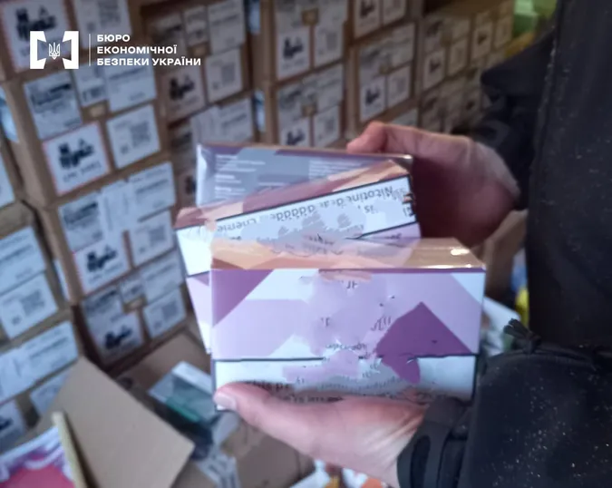 У Луцьку в контрабандиста вилучили понад 60 тисяч електронних сигарет на 26 млн грн (фото, відео)