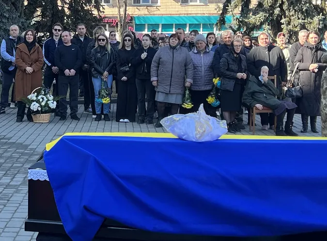 Пів року вважався зниклим: на Волині попрощалися з Героєм Анатолієм Нестеруком (фото)